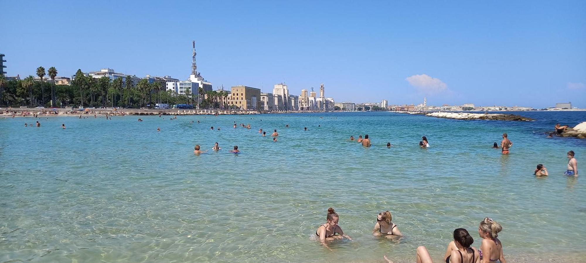 Holiday Flat Bari Esterno foto